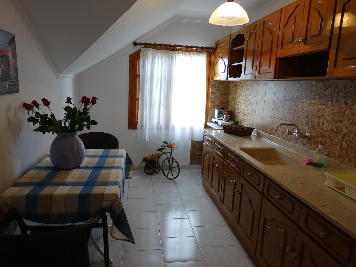 Vrasná Christakos Apartments מראה חיצוני תמונה