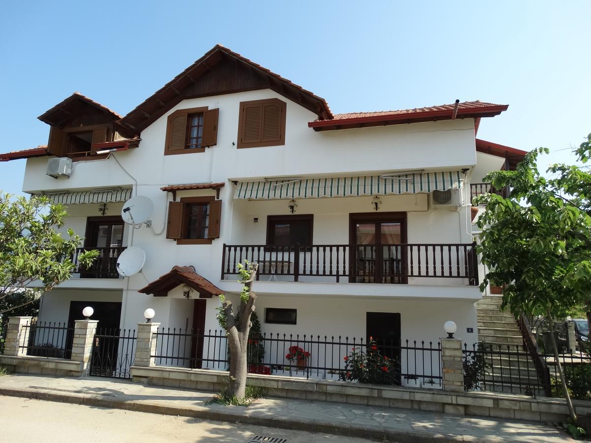Vrasná Christakos Apartments מראה חיצוני תמונה