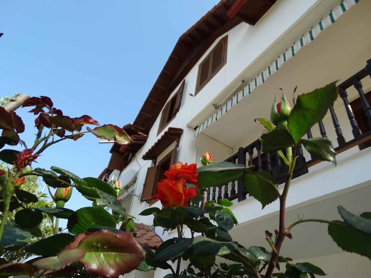 Vrasná Christakos Apartments מראה חיצוני תמונה